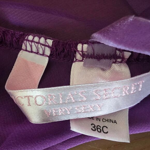 Vintage Victoria's Secret "Very Sexy" Halter Babydoll Lingerie - 36C - Picture 3 of 4